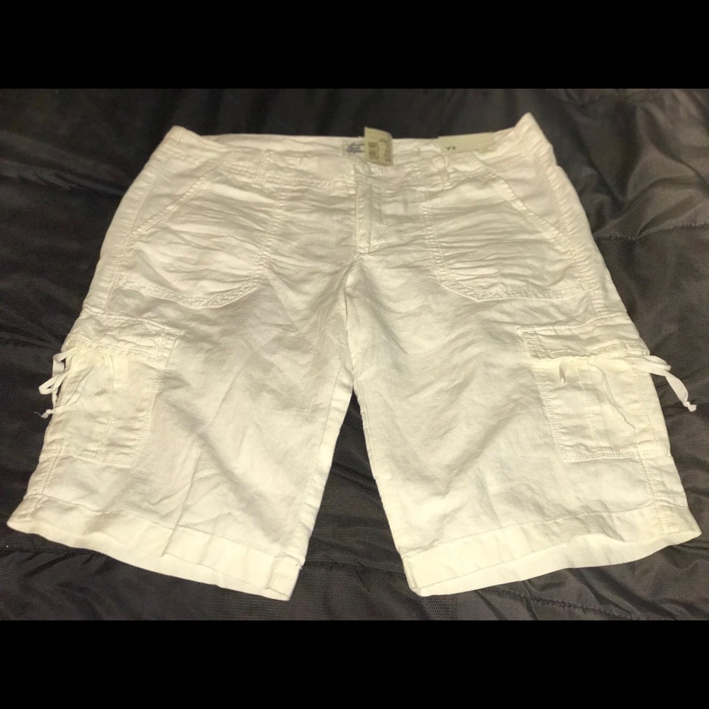 White American Eagle Bermuda Shorts